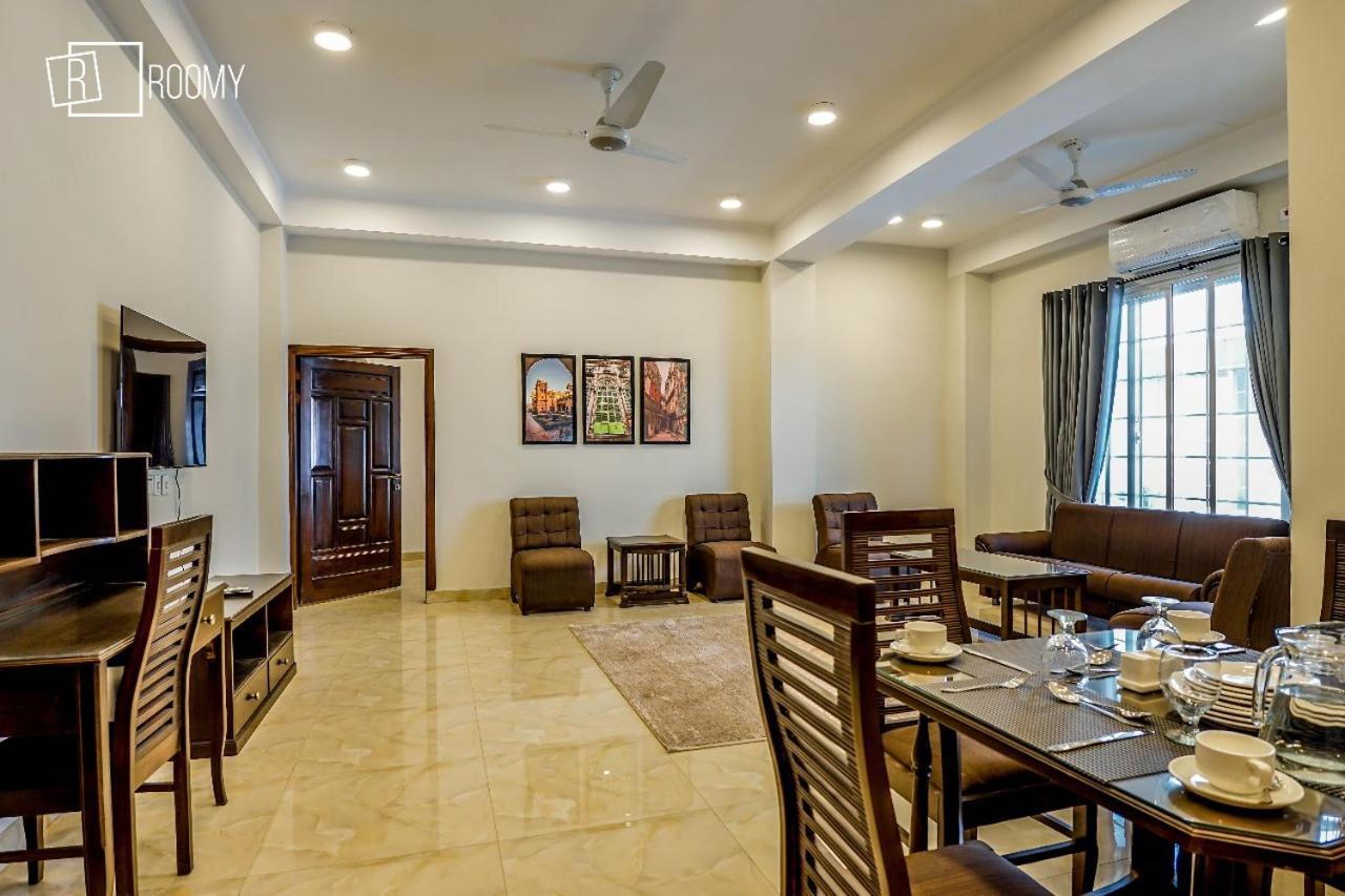Roomy Crossroads Hotel, Peschawar Exterior foto